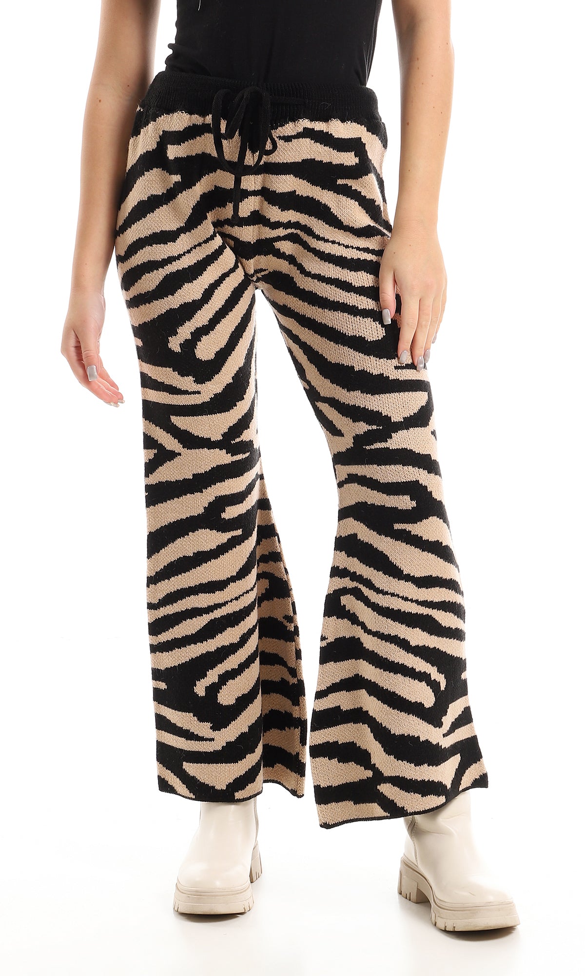 O158053 Knitted Animal Patterned Wide Leg Pants With Elastic Waist - Beige & Black