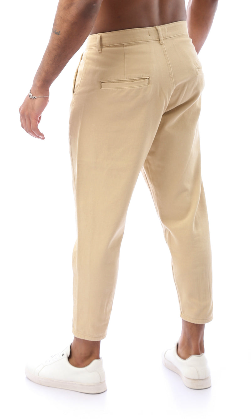 بنطلون بقصة بقصة واسعة بيج مع حزام حلقات