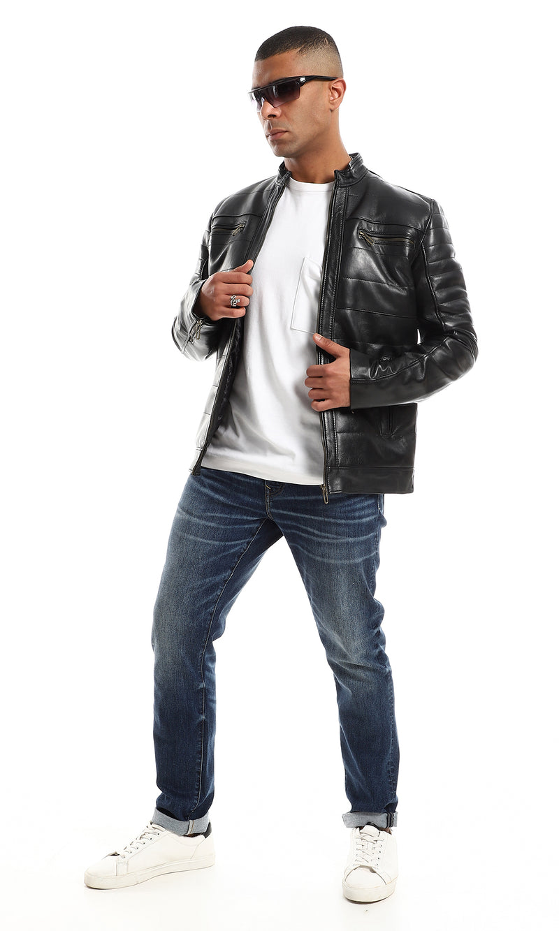 جاكيت جلد بجيوب متعددة وتفاصيل مخيطة - أسود