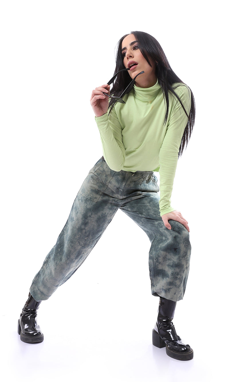 تي شيرت سادة بأكمام طويلة ورقبة عالية ليموني