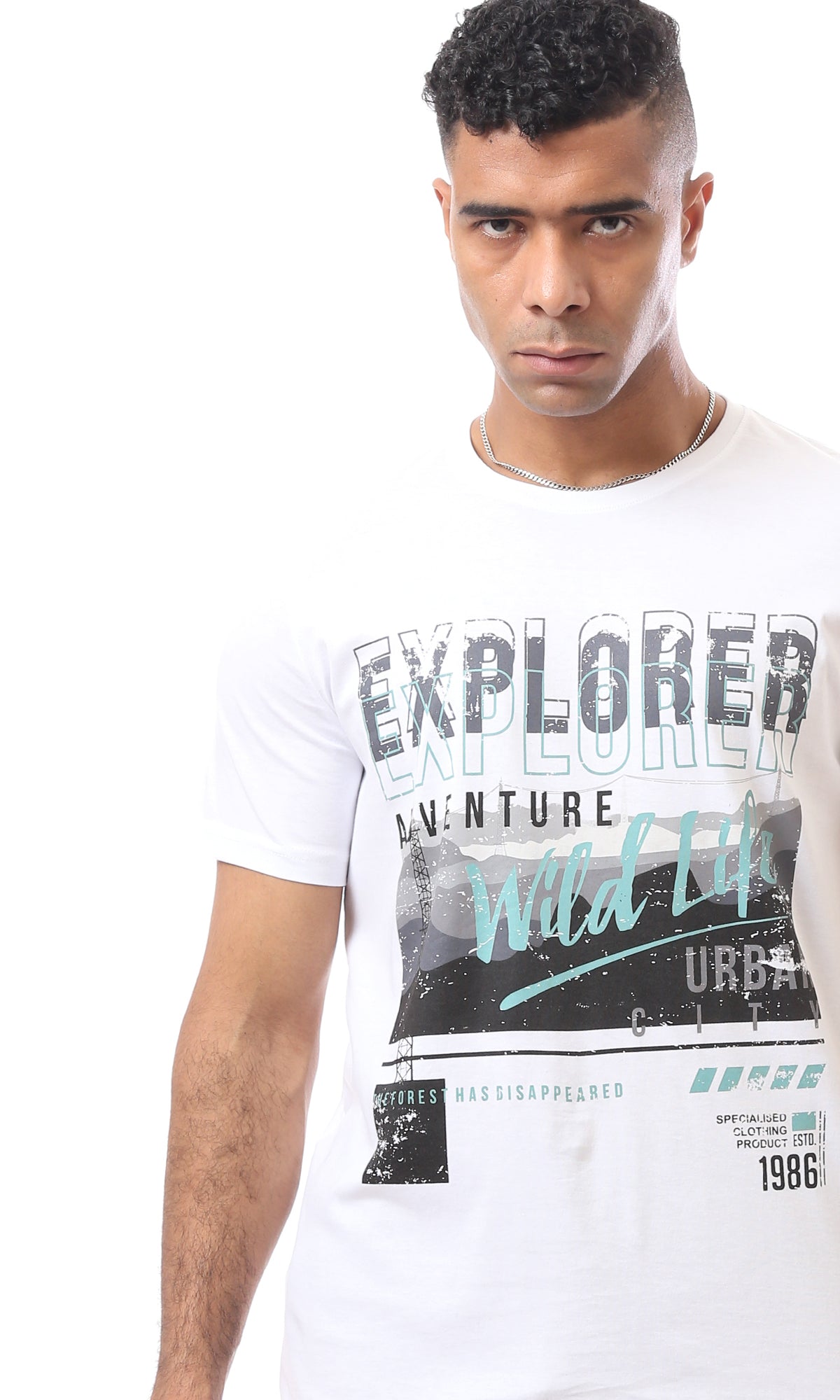 O163303 Comfy White T-Shirt With "Explorer Adventure" Printed Pattern