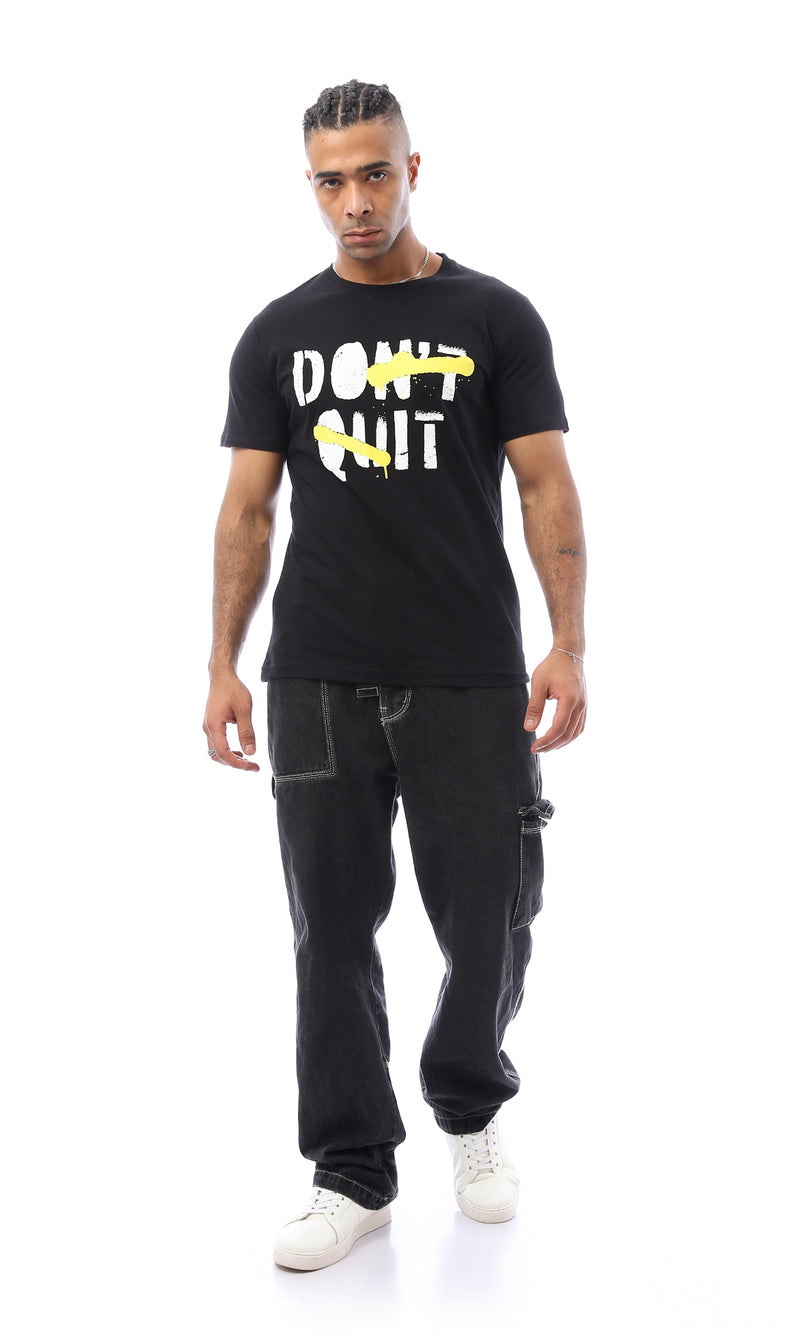 تيشيرت أسود برقبة دائرية مطبوع "Don't Quit"