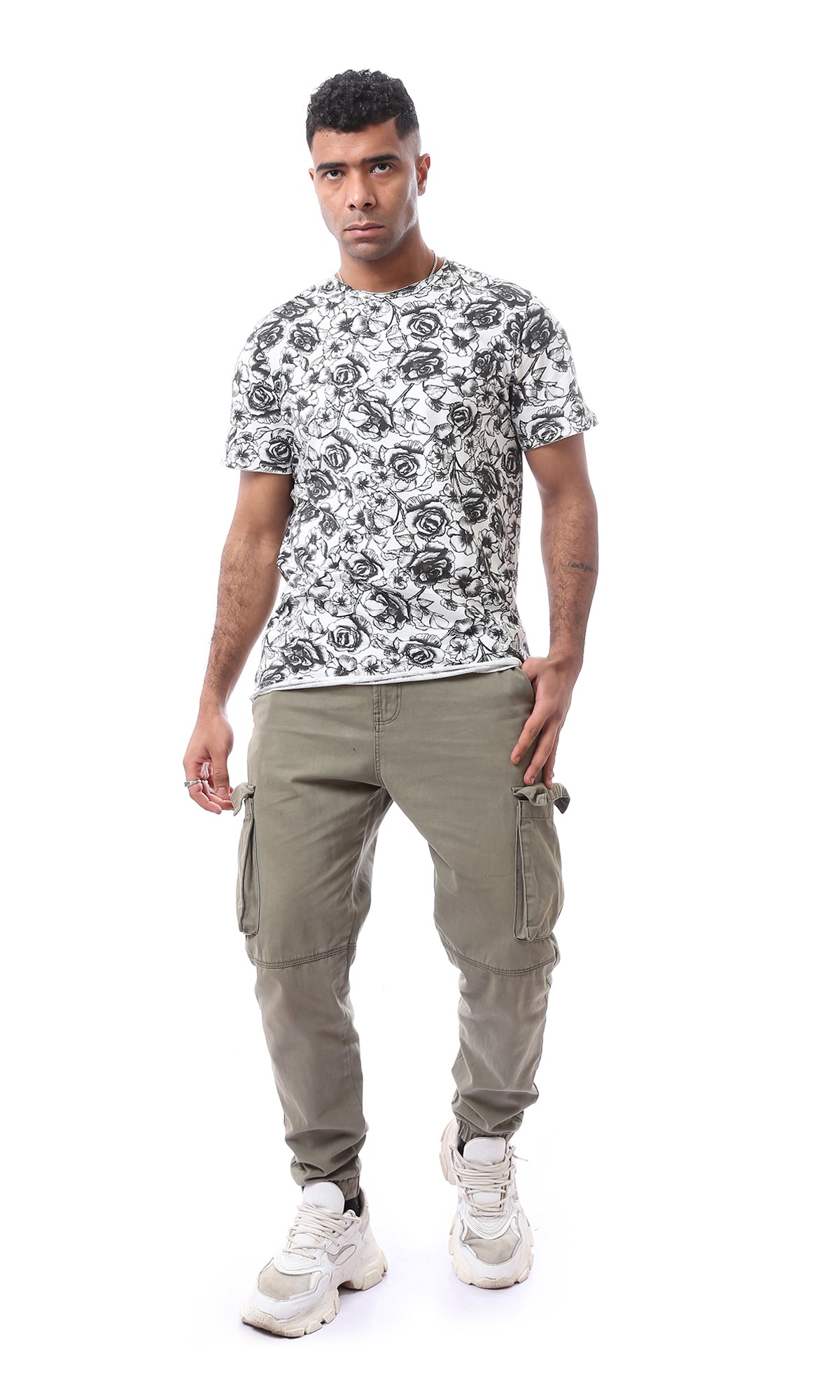 O164761 Short Sleeves Black & White Floral Cotton Tee
