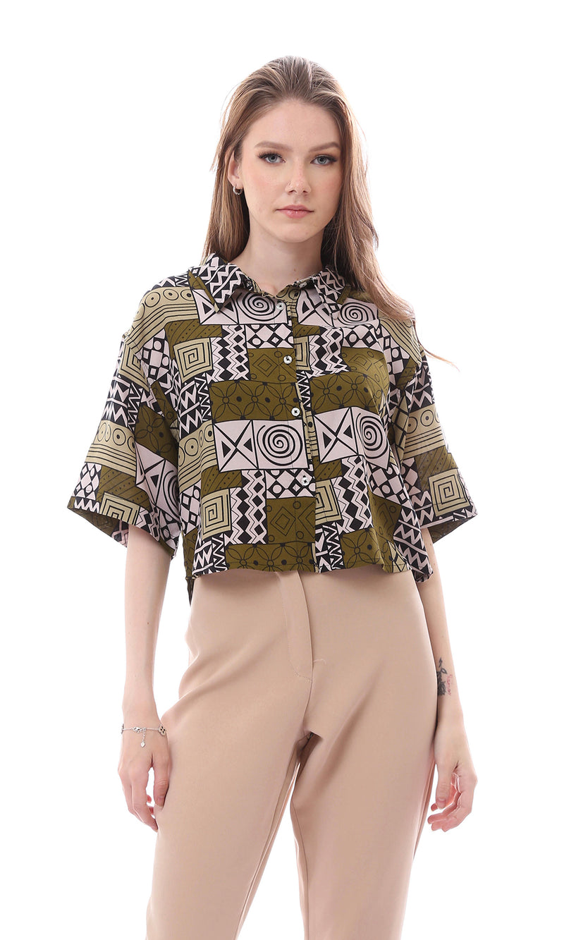 O165290 امرأة قصيرة