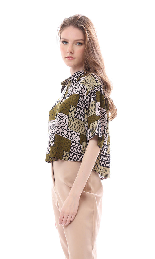 O165290 امرأة قصيرة