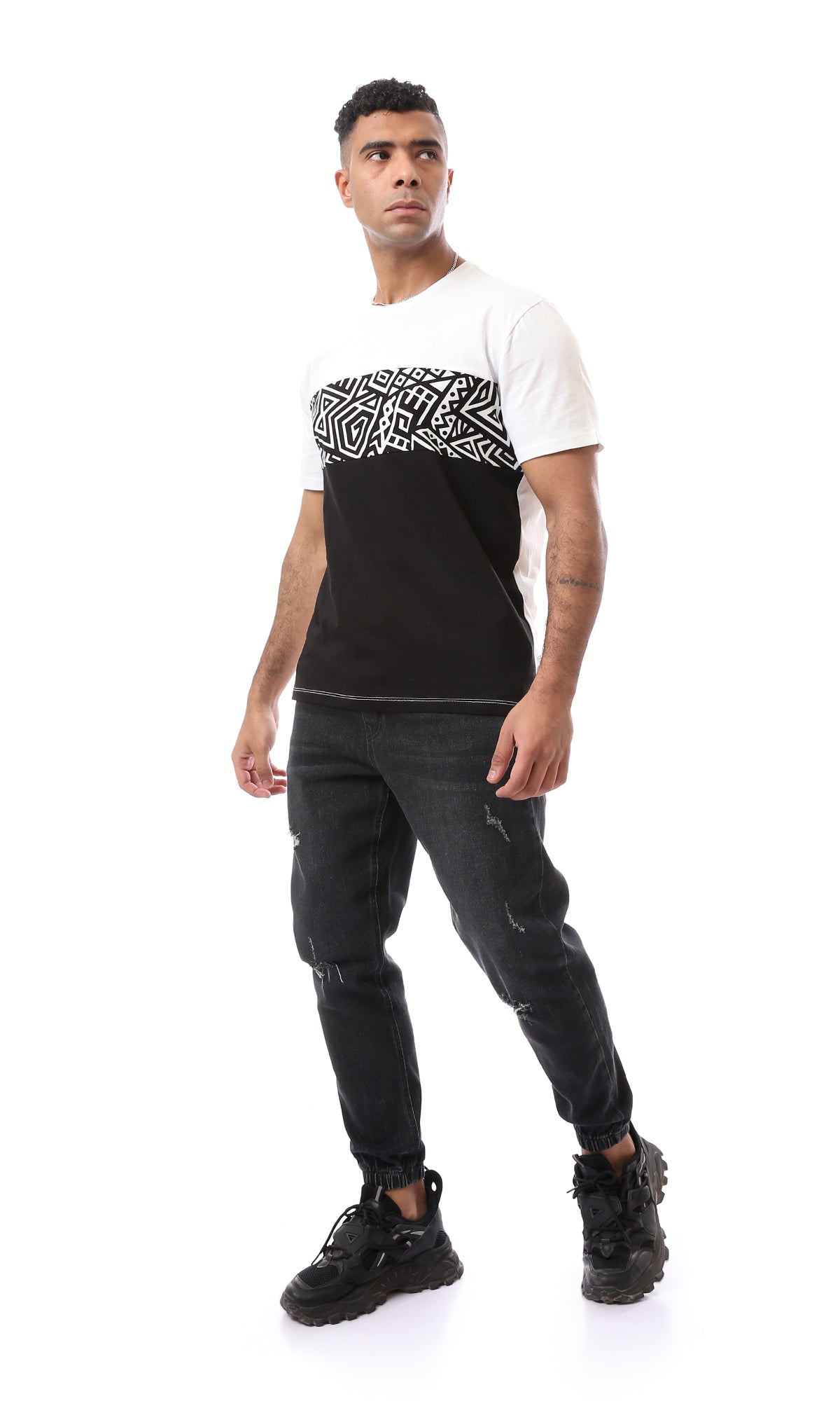 O167197 Bi-Tone White & Black Solid With Patterned Regular Tee