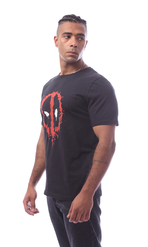 تيشيرت أسود مطبوع سهل الارتداء مريح بأكمام قصيرة