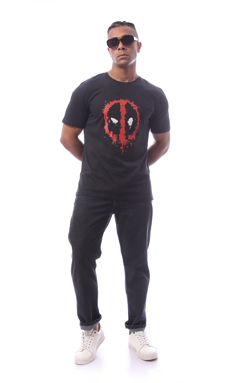 تيشيرت أسود مطبوع سهل الارتداء مريح بأكمام قصيرة